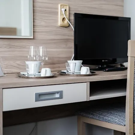 ホテル B&B Hotel University Brno ブルノ